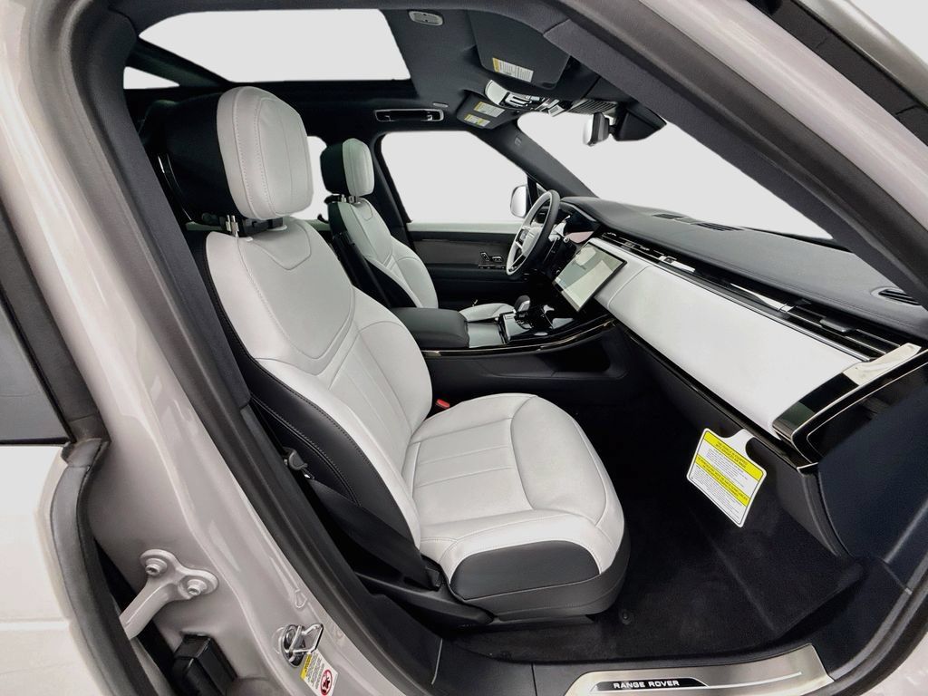 New 2026 Land Rover Range Rover Sport Dynamic SE AWD/4WD image 19