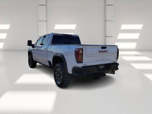Used 2024 GMC Sierra 2500 AT4X image 5