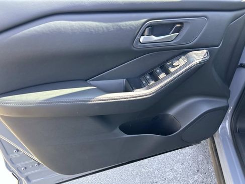 New 2026 Nissan Rogue SV FWD image 18