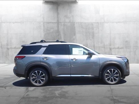 New 2026 Nissan Pathfinder Platinum AWD/4WD image 5