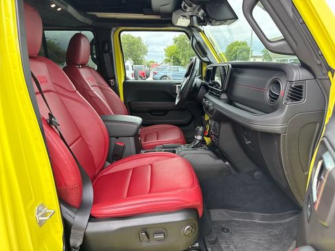 Used 2024 Jeep Wrangler Unlimited Rubicon 392 AWD/4WD image 28
