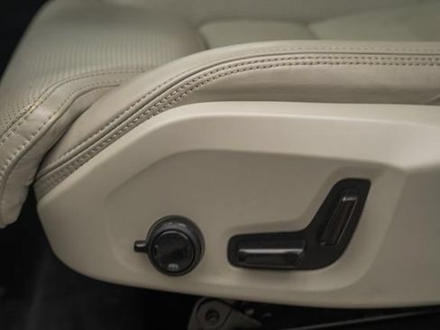 Certified 2022 Volvo XC60 B5 Inscription AWD/4WD image 37