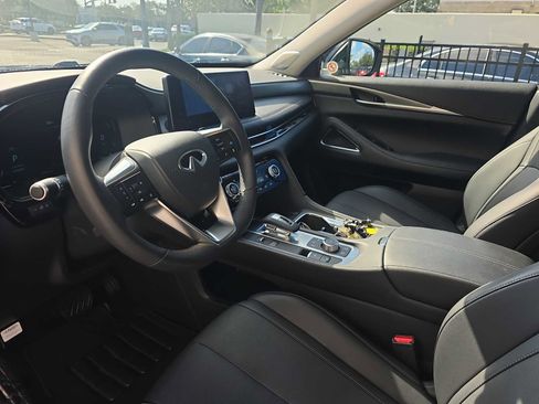 Certified 2026 INFINITI QX60 Luxe w/ Cargo Package FWD image 16