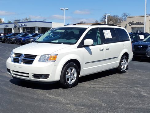 Used 2010 Dodge Grand Caravan SXT image 1