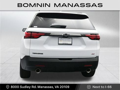 Used 2022 Chevrolet Traverse RS FWD image 4