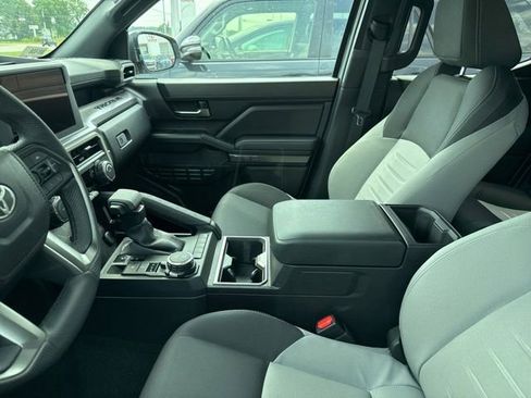 Used 2026 Toyota Tacoma TRD Sport AWD/4WD image 3
