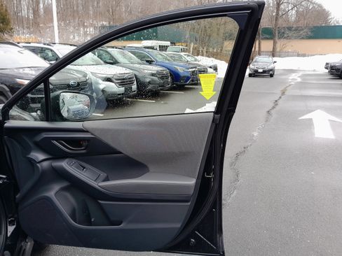 Certified 2025 Subaru Crosstrek 2.0i Premium image 32