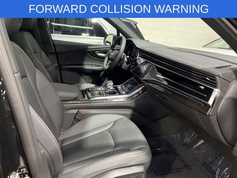 Used 2025 Audi Q7 3.0T Premium w/ Convenience Package image 12