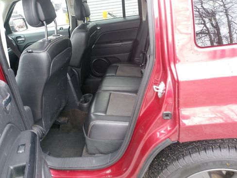 Used 2014 Jeep Patriot Latitude w/ Freedom Edition Package image 19