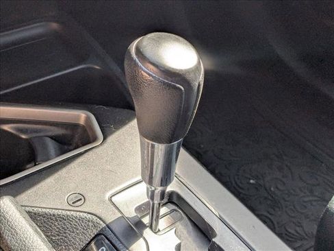 Used 2016 Toyota RAV4 LE image 8