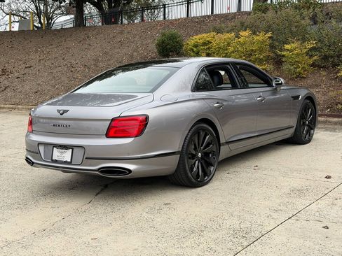 New 2026 Bentley Flying Spur Plug-In Hybrid image 11