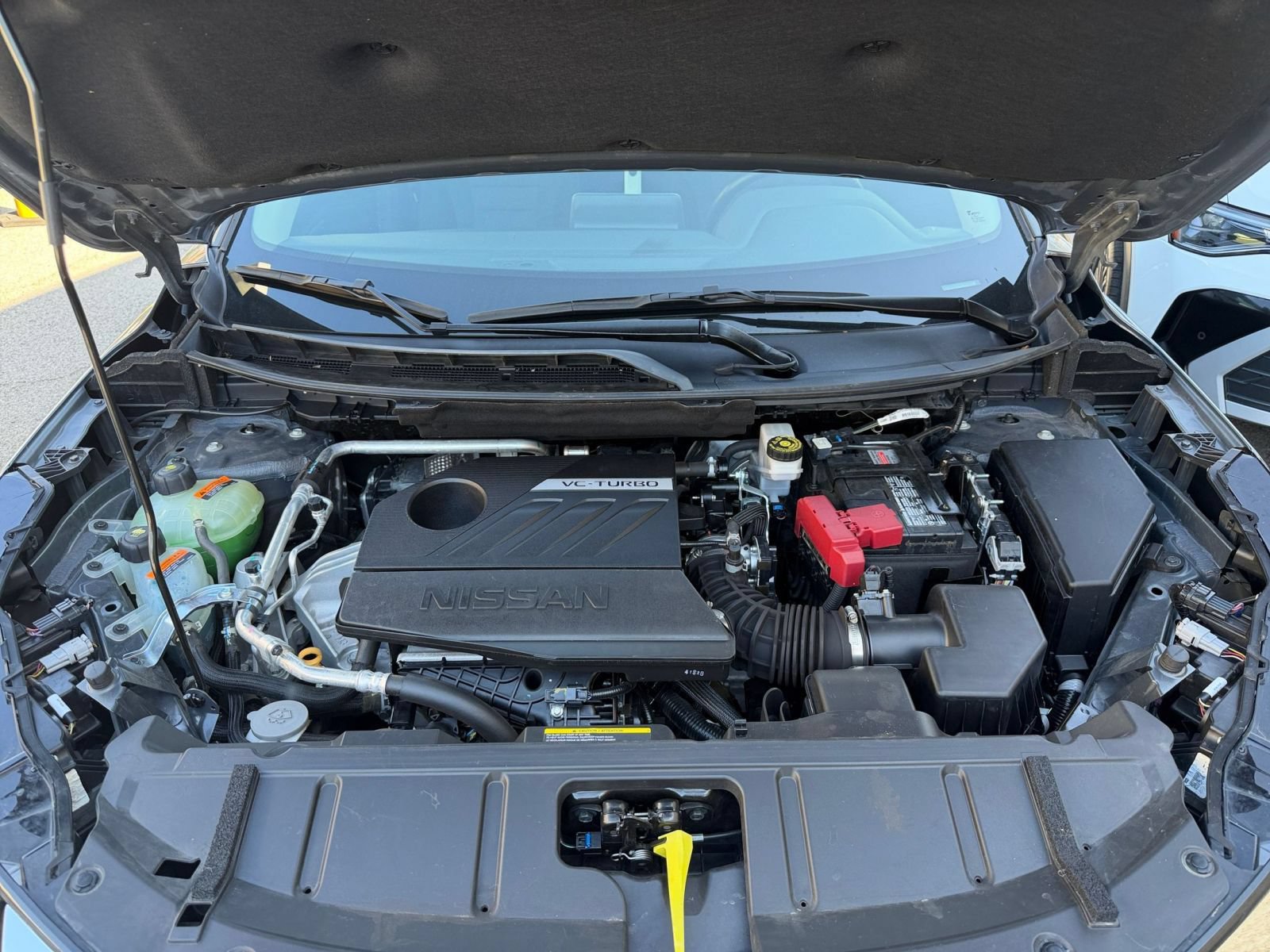 Used 2025 Nissan Rogue SV FWD image 33