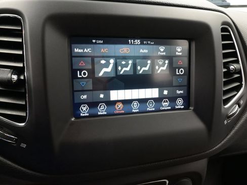Used 2020 Jeep Compass Latitude AWD/4WD image 39
