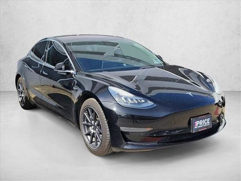 Used 2018 Tesla Model 3 Long Range image 3