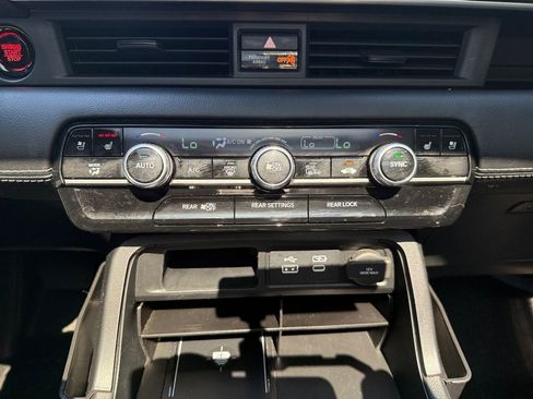 Used 2025 Honda Pilot Elite image 22