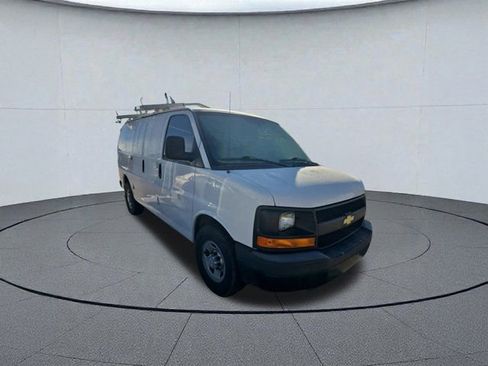 Used 2014 Chevrolet Express 2500 image 5
