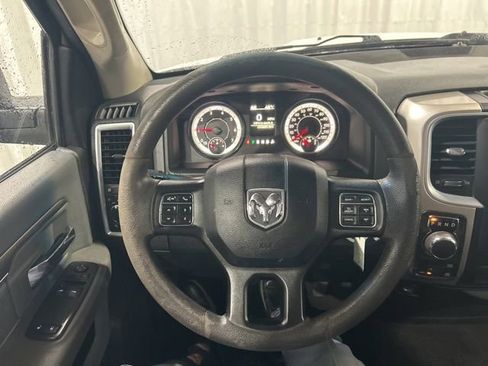 Used 2018 RAM 1500 Classic SLT AWD/4WD image 14