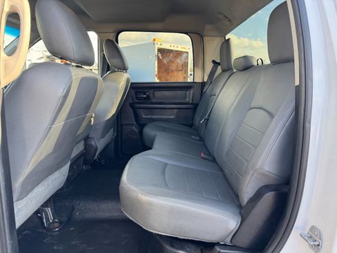 Used 2017 RAM 3500 Tradesman w/ Chrome Appearance Group image 16