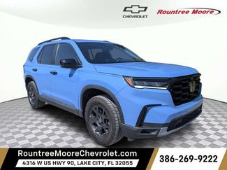 Used 2024 Honda Pilot TrailSport video 1