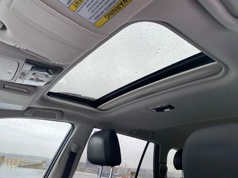 Used 2010 Subaru Outback 2.5i Premium image 12