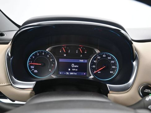 Used 2023 Chevrolet Traverse LT FWD image 14