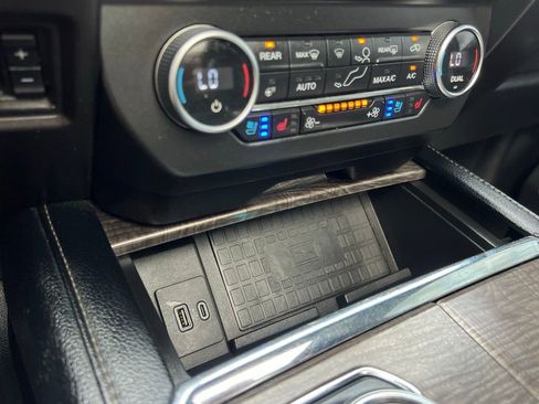 Used 2020 Ford Expedition Limited w/ Special Edition Package image 60