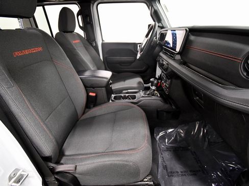 Used 2024 Jeep Wrangler Unlimited Rubicon image 16