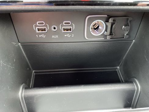 New 2025 Jeep Grand Cherokee L Limited w/ Black Appearance Package image 37