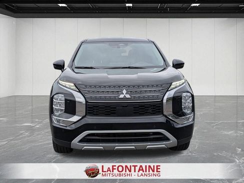 Used 2024 Mitsubishi Outlander SE AWD/4WD image 8