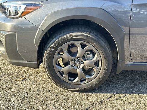 Used 2022 Subaru Crosstrek 2.5i Sport w/ Moonroof Package image 14