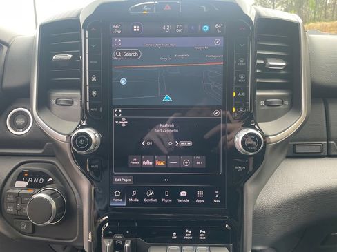 New 2026 RAM 1500 4x4 Crew Cab image 14