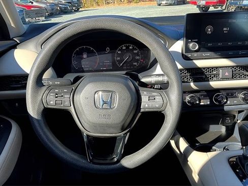 Used 2023 Honda HR-V LX image 12