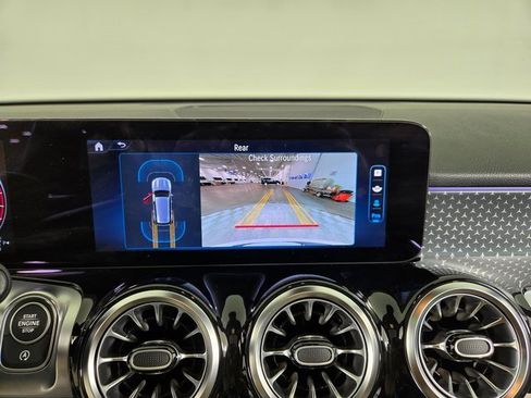 Certified 2025 Mercedes-Benz GLB 250 4MATIC image 26