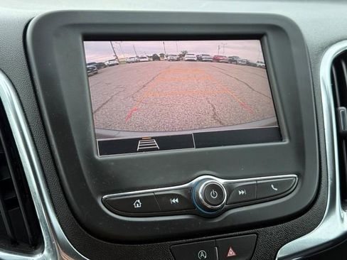 Used 2024 Chevrolet Equinox LT FWD image 17