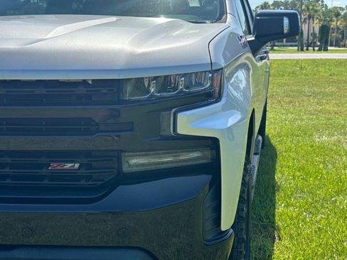 Used 2019 Chevrolet Silverado 1500 LT Trail Boss AWD/4WD image 9