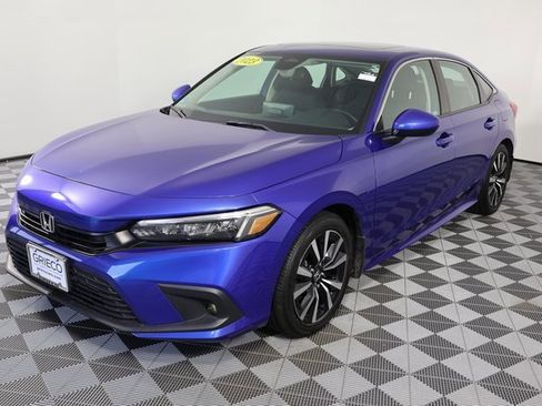 Used 2023 Honda Civic EX image 4