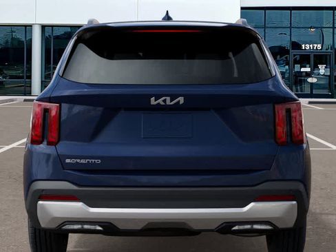 New 2026 Kia Sorento S w/ S Panoramic Sunroof Package image 13