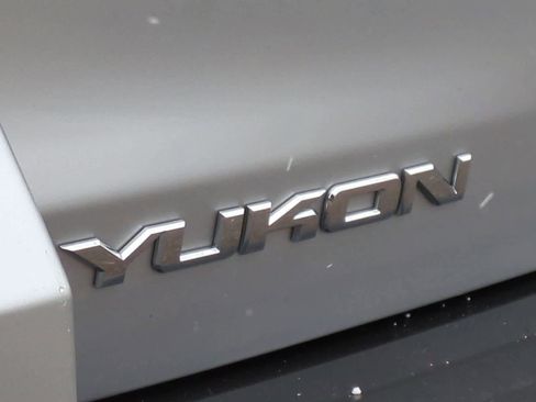 Used 2017 GMC Yukon Denali image 13