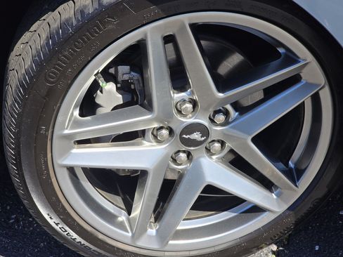 Used 2024 Ford Mustang Coupe RWD image 13