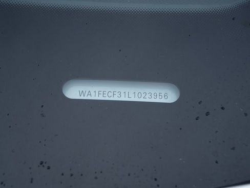 Used 2020 Audi Q3 2.0T Prestige w/ Prestige Package image 31