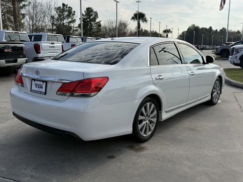 Used 2012 Toyota Avalon Limited image 5