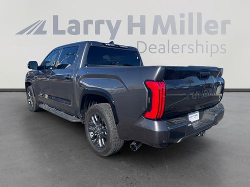 Used 2023 Toyota Tundra Platinum image 3