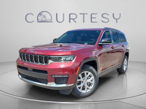 Used 2021 Jeep Grand Cherokee L Limited AWD/4WD image 1