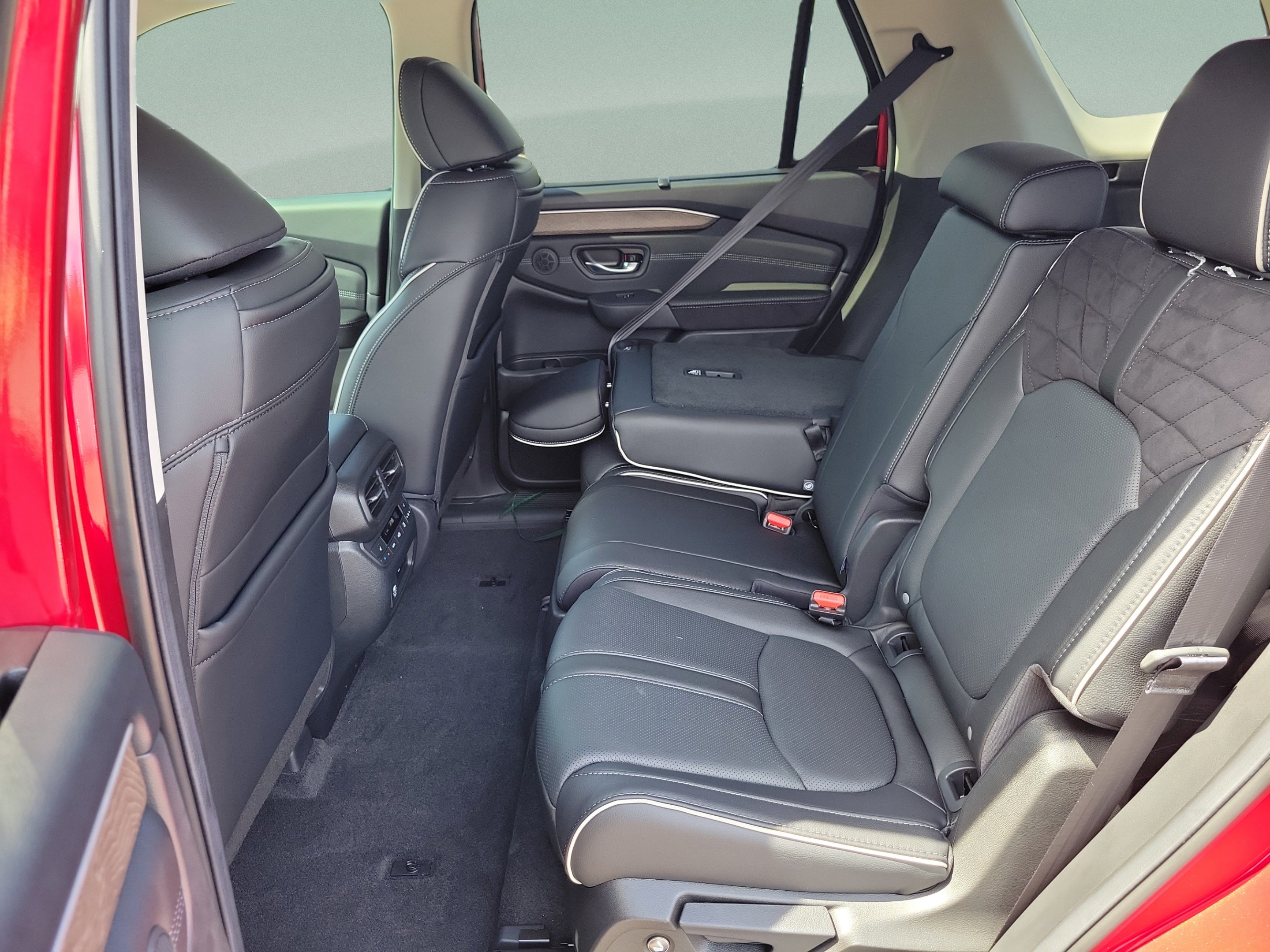 New 2026 Honda Pilot Elite image 9