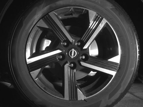 Used 2025 Nissan Sentra SV FWD image 12