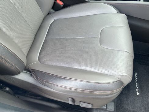 Used 2019 Hyundai Santa Fe Limited image 24