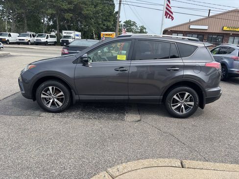Used 2017 Toyota RAV4 XLE w/ Plus Special Value Package AWD/4WD image 6