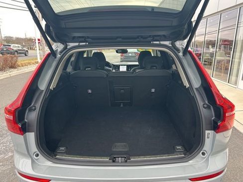 Certified 2025 Volvo XC60 B5 Plus AWD/4WD image 11