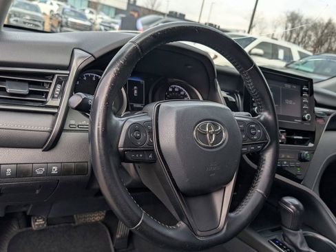 Used 2021 Toyota Camry SE image 11