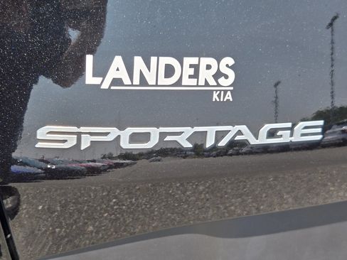 Used 2025 Kia Sportage LX FWD image 37